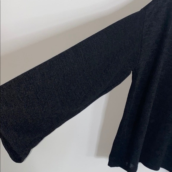 Black Casual Lightweight Knit Sweater - Picture 4 of 8